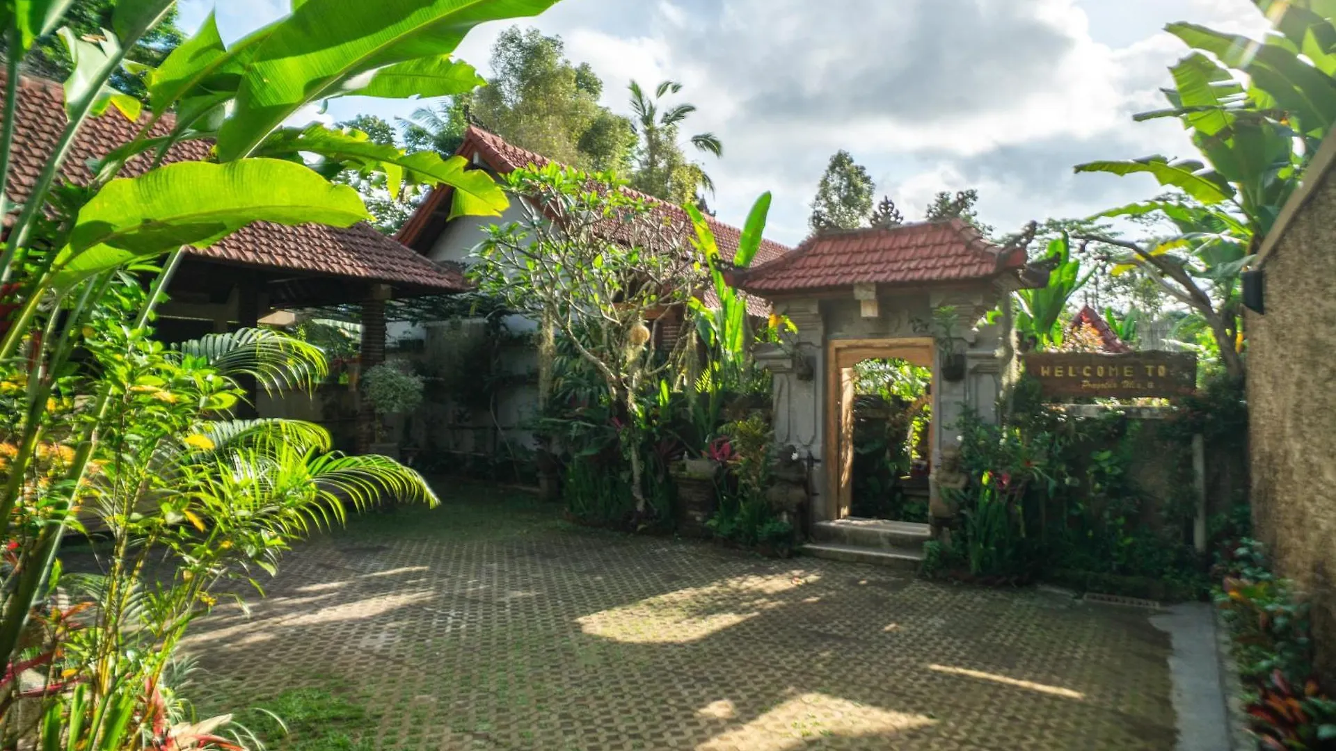 Prayatna Villas Ubud  Bed & Breakfast